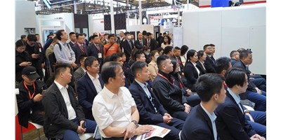 dcbox小金库集团CCMT2024新品发布会盛大揭幕，高端五轴机床引领行业创新潮流